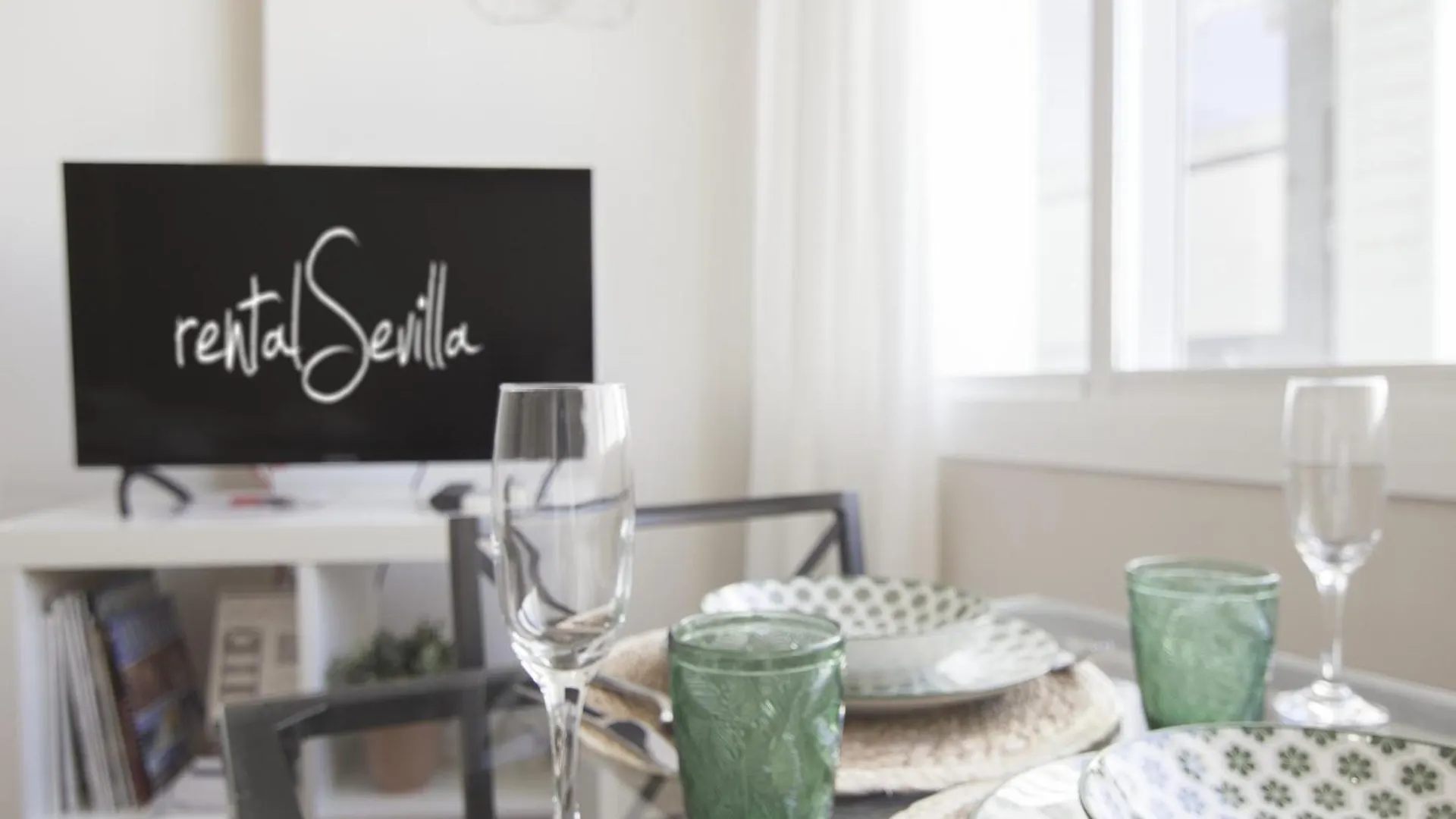 RentalSevilla Emblemático apartamento en la Campana 0*, Sevilla España